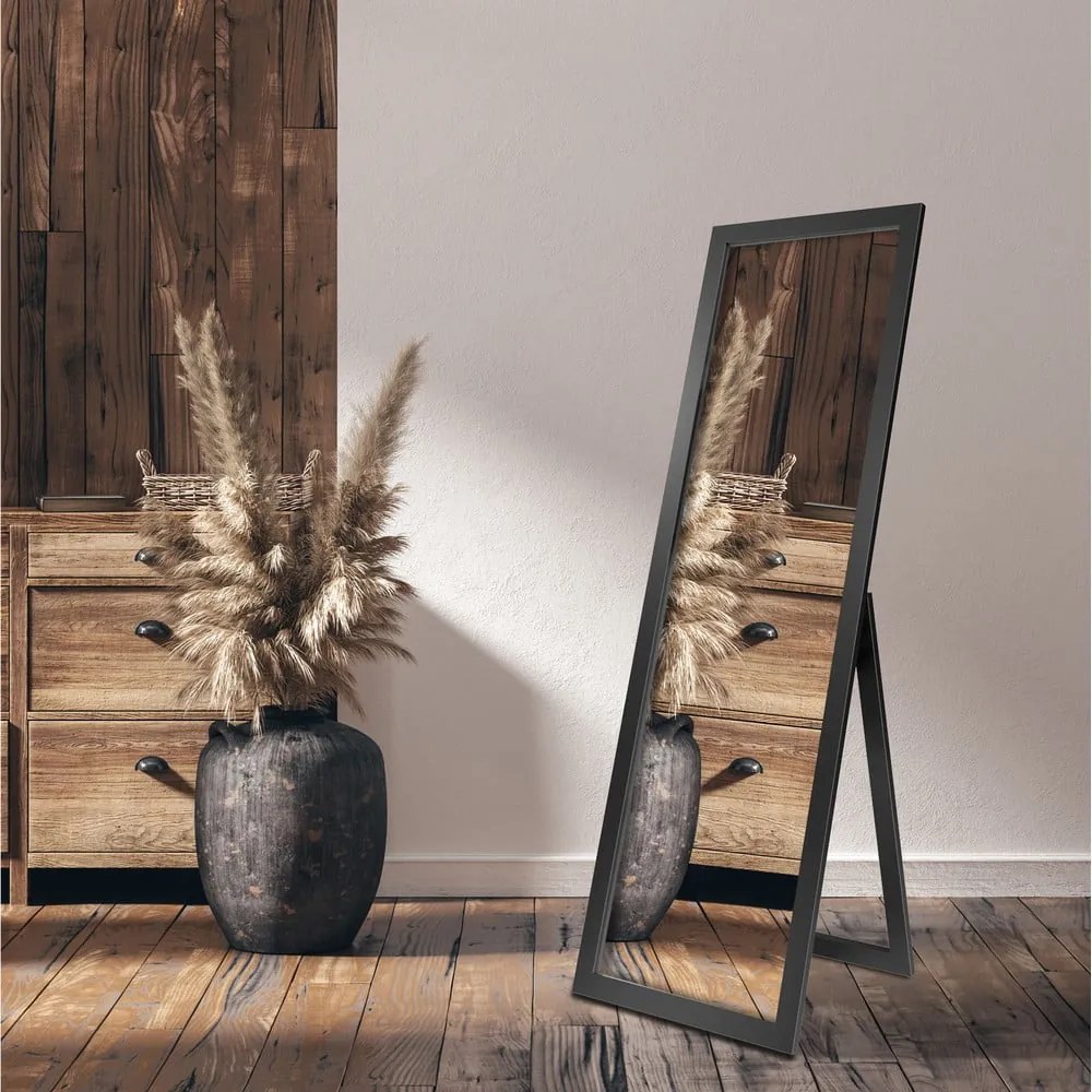 Stojacie zrkadlo v čiernom ráme Styler Sicilia, 46 x 146 cm