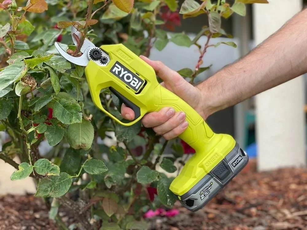 AKU nožnice záhradné - RYOBI RY18SCA-0; 25 mm; 18 V; ONE+™ (bez batérie a nabíjačky)
