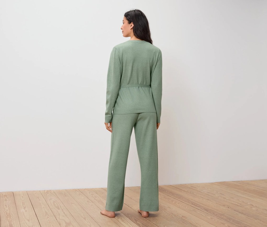 Domáca súprava z jemnej pleteniny