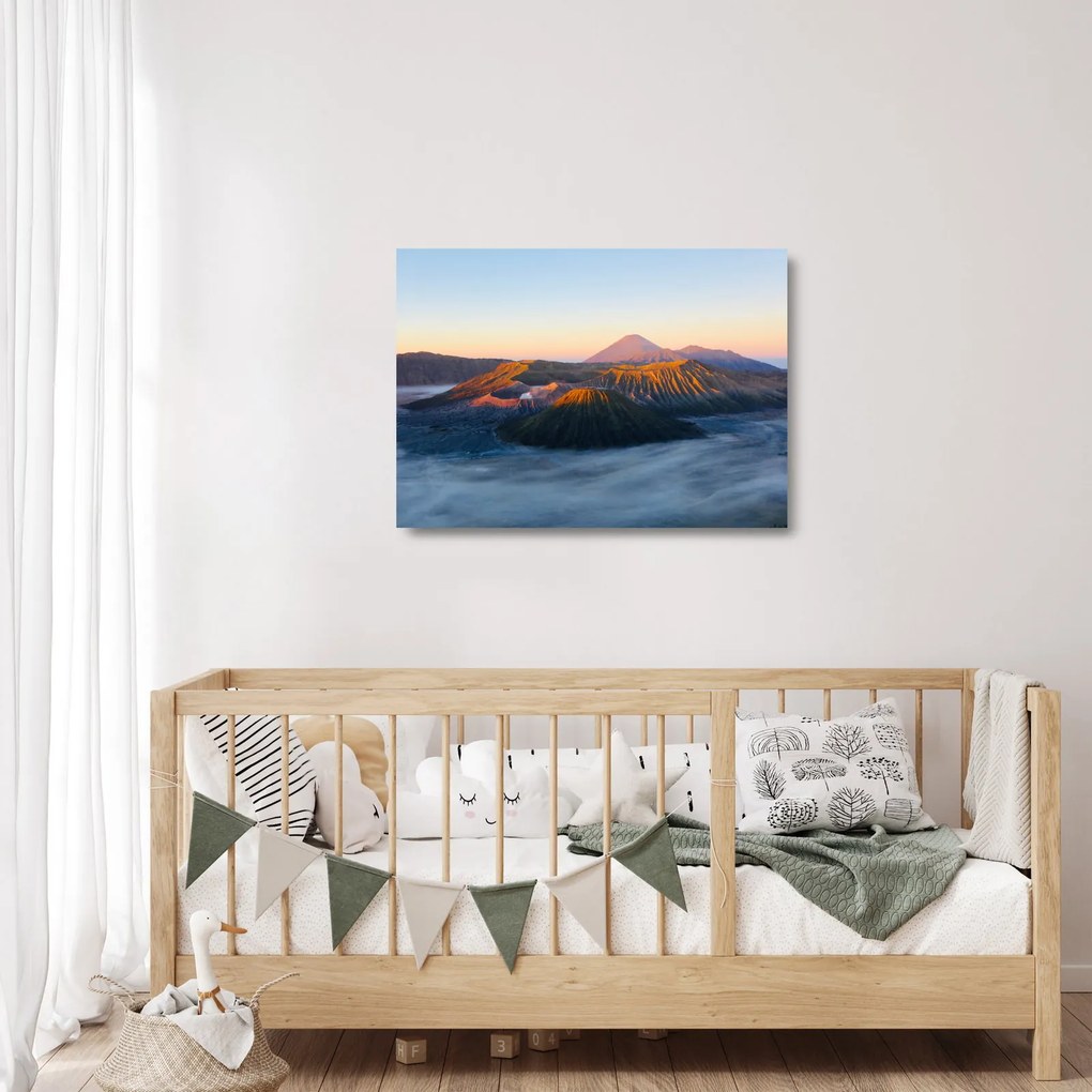 Sklenený obraz hory Bromo v Indonézii (70x50 cm)