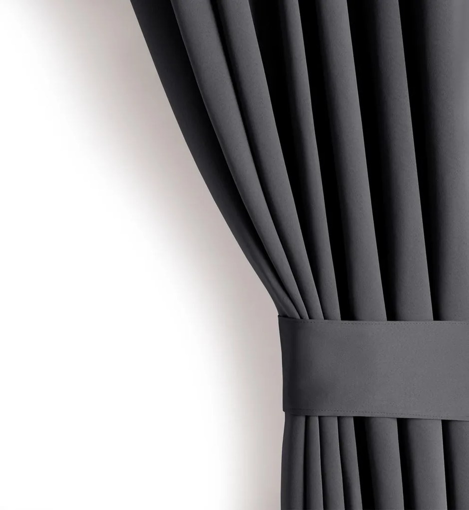 Záves AmeliaHome Blackout s priechodkami 140x175 cm grafitový