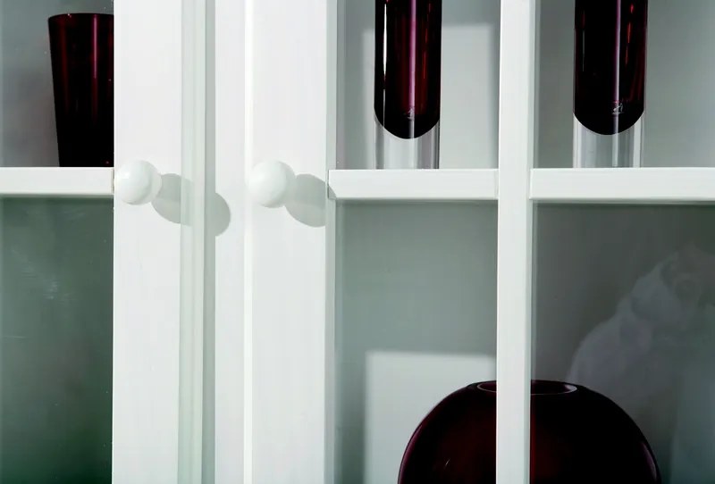 Vitrína In-Valencia, bielená borovica