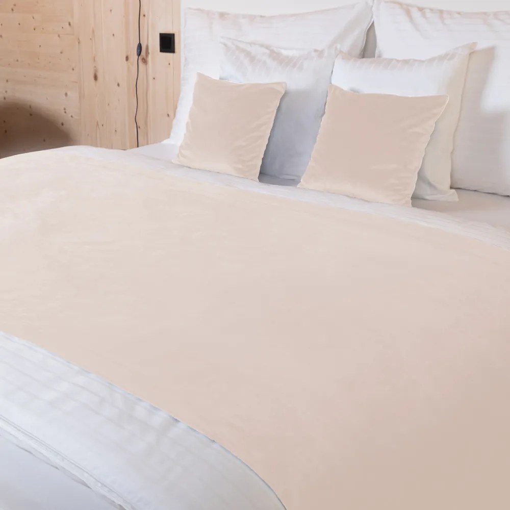 Biante Zamatový prehoz/behúň na posteľ Velvet Prémium SVP-020 Béžový 60x220 cm