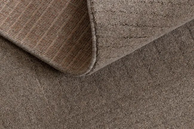 Koberec TEXTURA 488.10.LA600 Osta hnedý