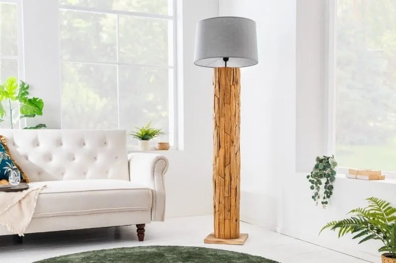 Stojacia lampa Roots II s dreveným telom 138 cm