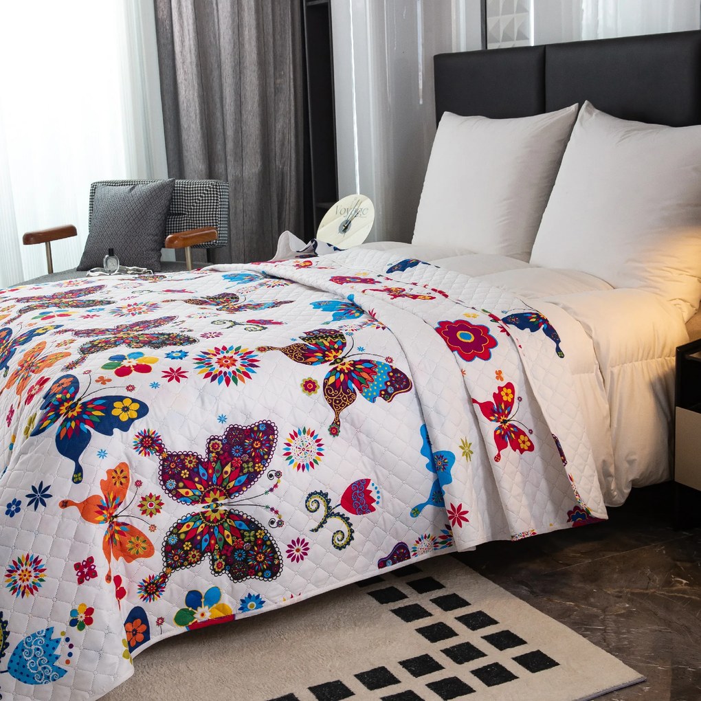 Prehoz na posteľ FAREBNÝ MOTÝĽ biely Rozmer: 220 x 240 cm