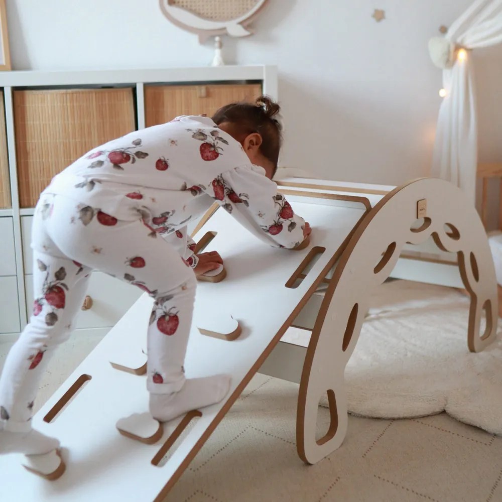 Multifunkčná detská súprava 4v1 – hojdačka, šmykľavka a vankúš ružová