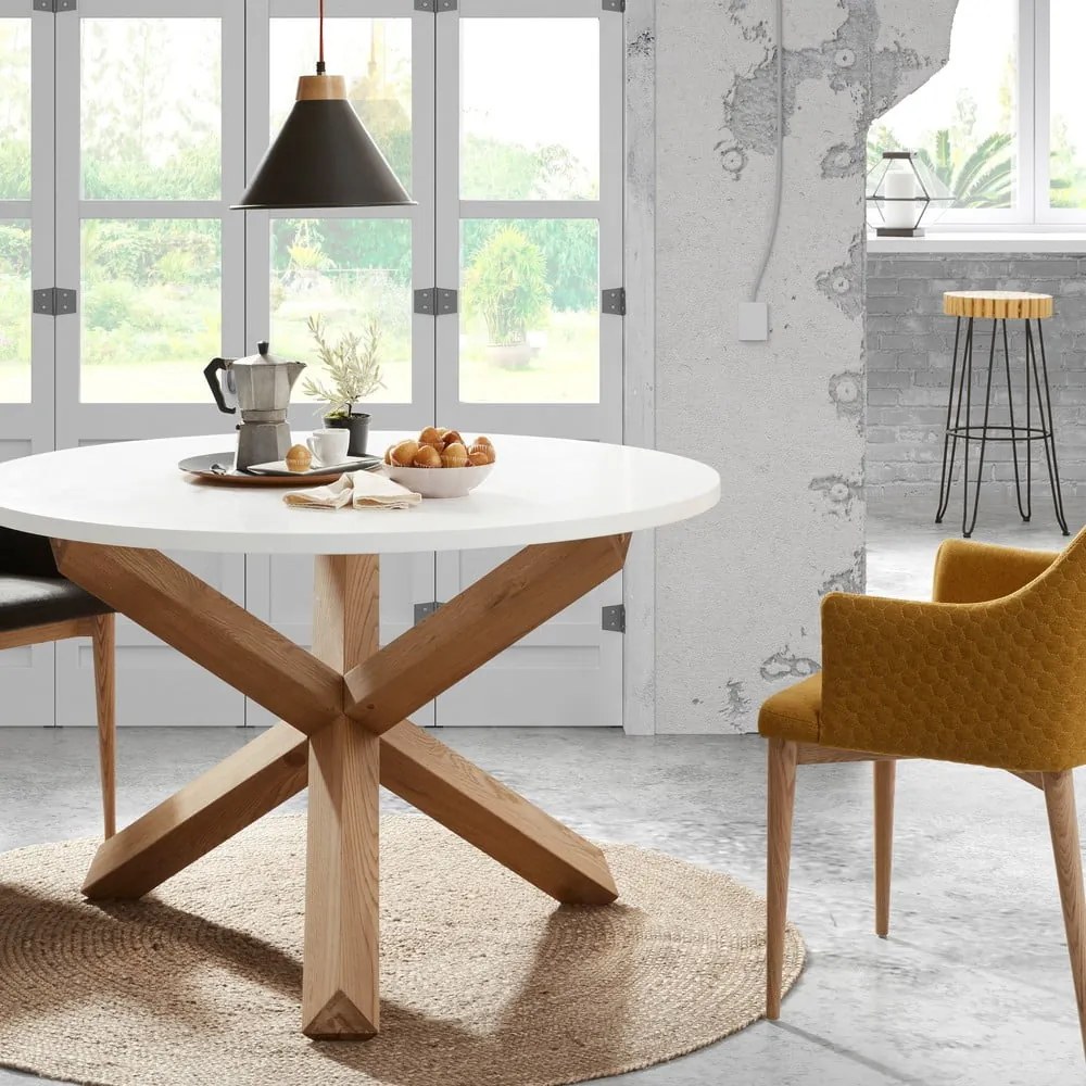 Jedálenský stôl Kave Home Nori, ⌀ 135 cm