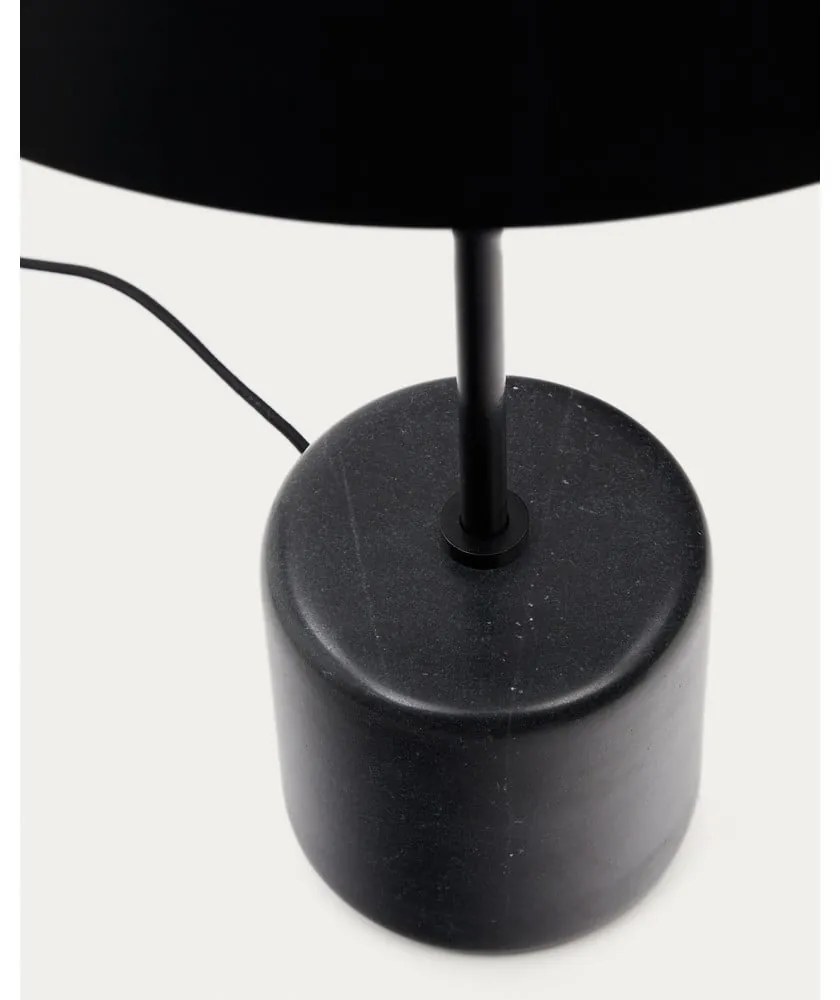 Čierna mramorová stolová lampa s kovovým tienidlom (výška 58 cm) Sayra – Kave Home