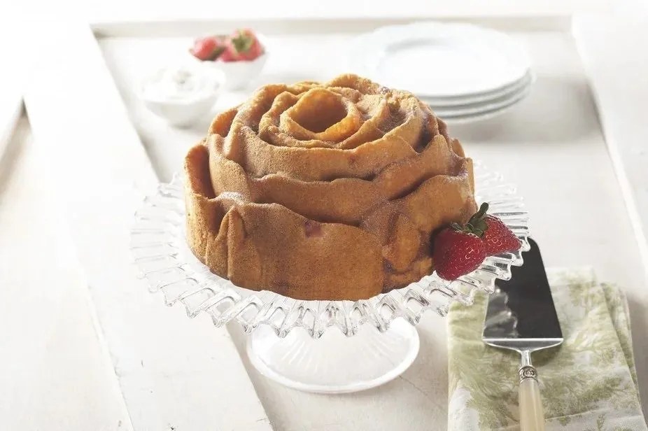 Nordic Ware Hliníková forma na bábovku Rose