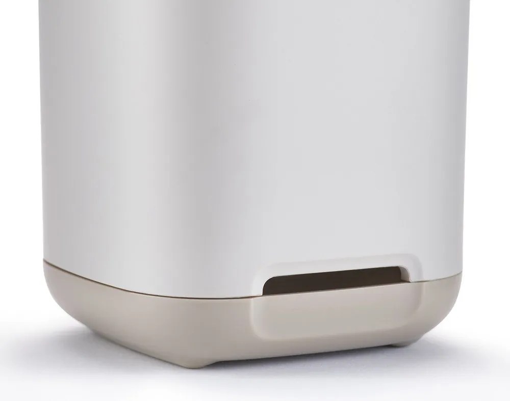 Béžový plastový stojan na zubné kefky EasyStore – Joseph Joseph