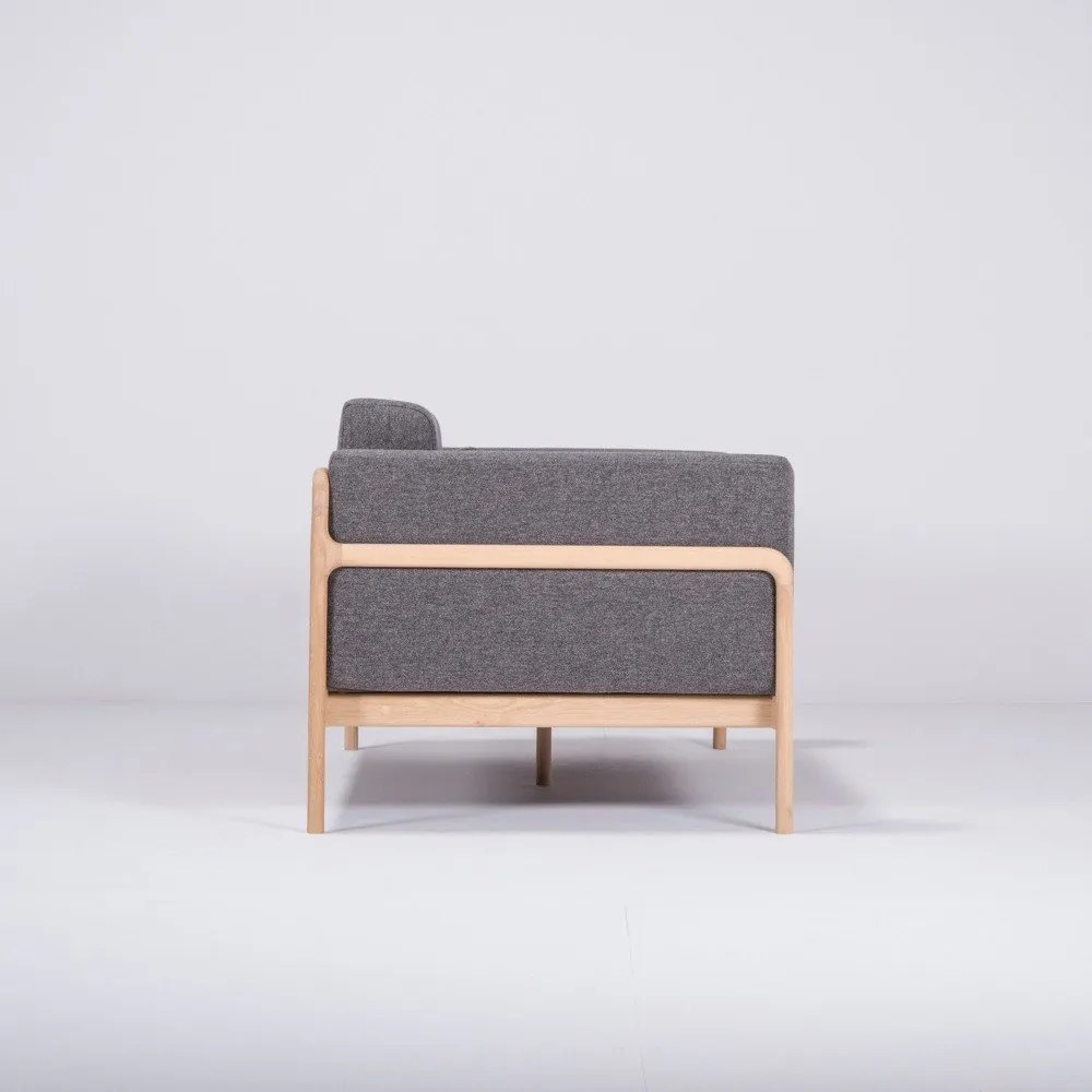 Tmavosivá pohovka s konštrukciou z dubového dreva Gazzda Fawn, 180 cm