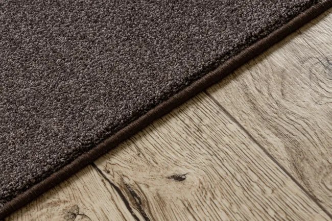 Koberec INDUS 40 hnedý