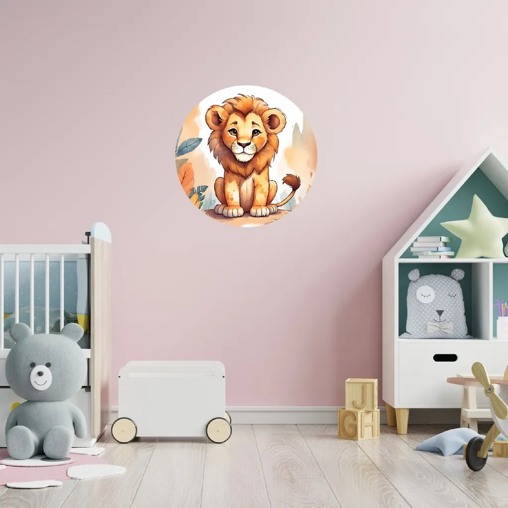 PIPPER. Lev - textilná nálepka na stenu Veľkosť: 60 cm