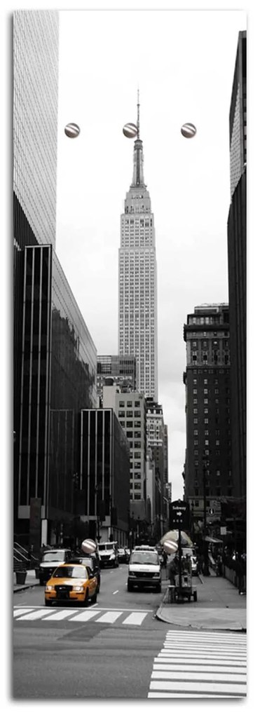 Gario Vešiak na stenu New York Rozmery: 40 x 118 cm