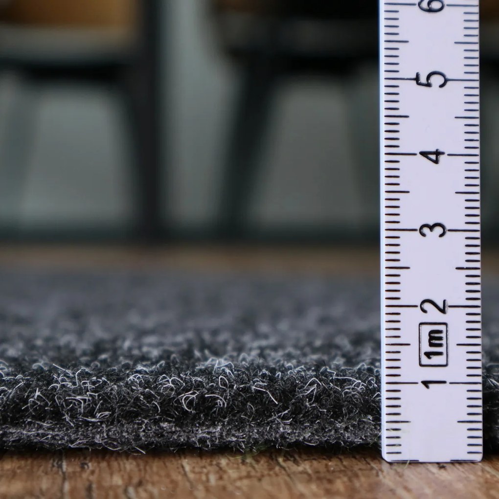 Betap, Metrážny koberec Primo 78 antracit, záťažový, na mieru, šíře 4m, šedá, resine, chodba / predsieň