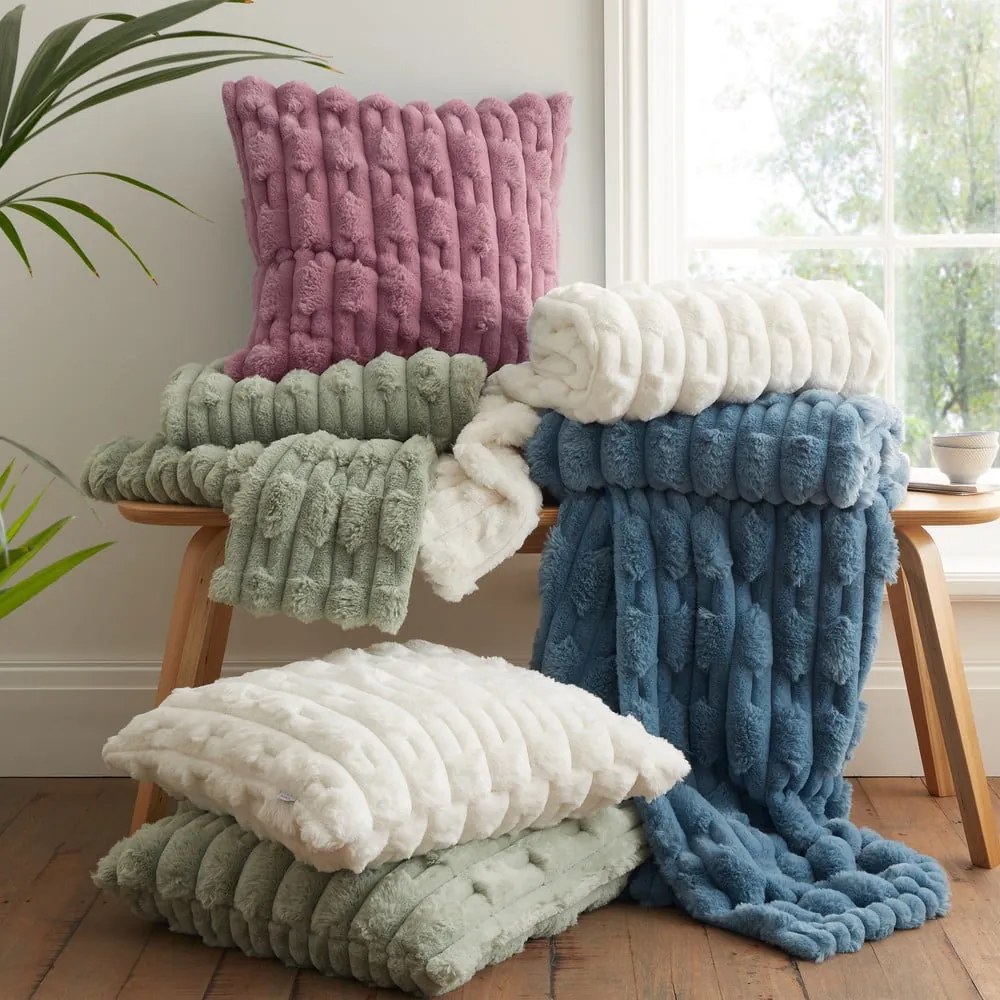 Ružová deka z mikroplyšu 150x200 cm Carved Fur – Bianca