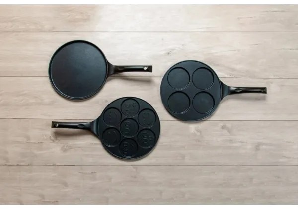 Panvica na palacinky KITCHISIMO 26 cm čierna