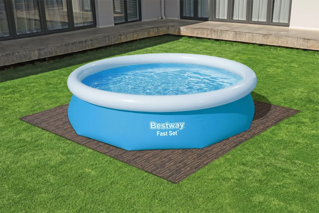 Bestway Penová podložka k záhradnému bazénu Imitácia dreva 12 ks 50x50cm 58712