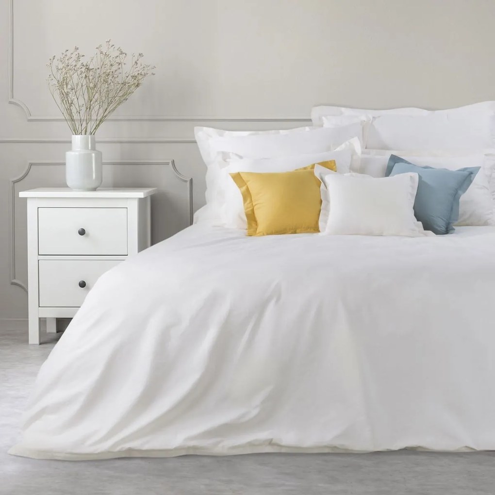 DomTextilu Biele bavlnené posteľné obliečky na paplón s jemným saténovým leskom Šírka: 140 cm | Dĺžka: 200 cm Biela 44688-208617