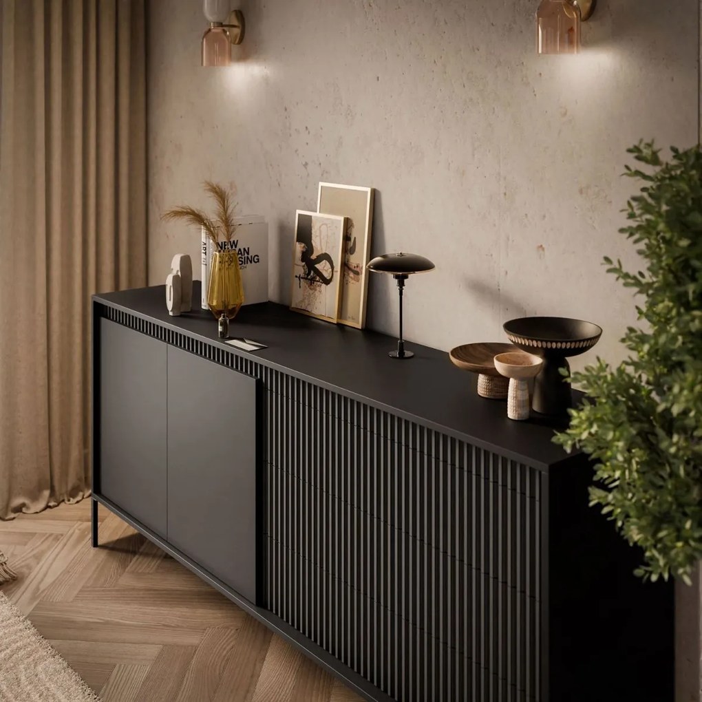 KOMODA RAYMOND 2D3S SO ŠUPLÍKMI ČIERNA MATNÁ 153 cm