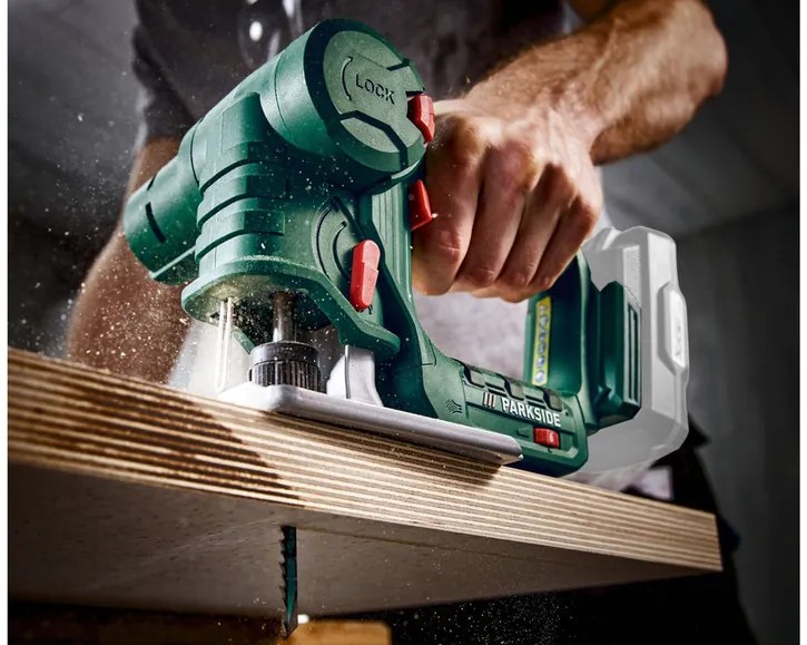 Parkside®  Aku priamočiara a chvostová píla Psssa 20 Li B2 + Akumulátor 20 V/4 Ah PAP 20 B3 + Nabíjačka 20 V/4,5 A PLG 20 C3  (800011213)