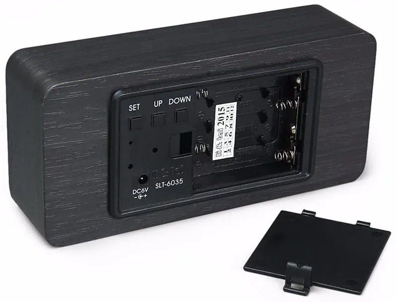 LED budík s dizajnom prírodného dreva