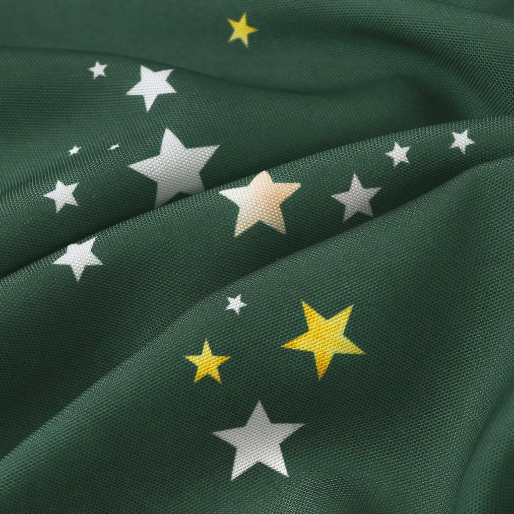 Goldea vianočný hranatý teflónový obrus - hviezdičky na zelenej 140 x 220 cm