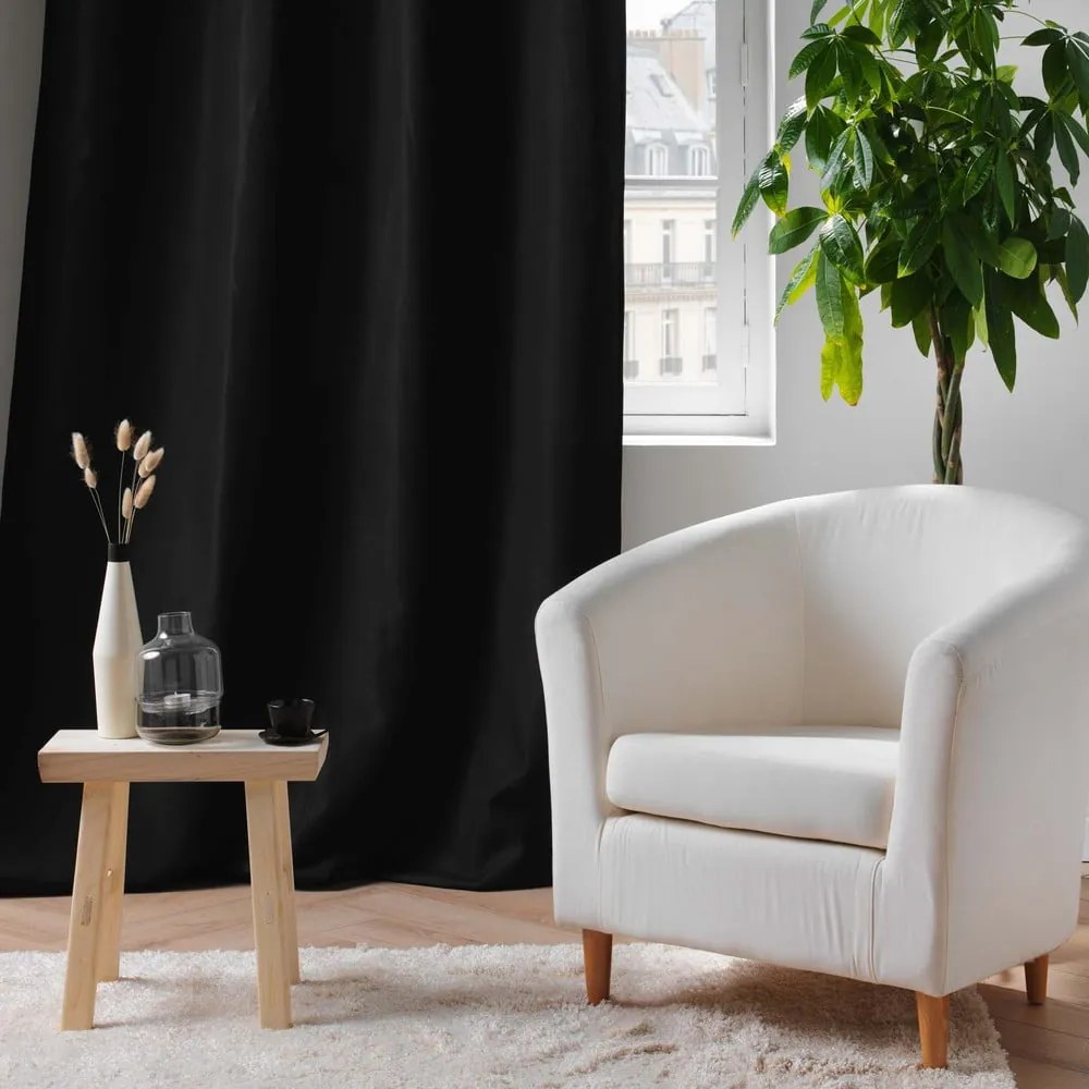 Čierny termo záves z mikrovlákna 135x260 cm Micropolar – douceur d'intérieur