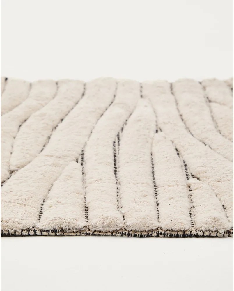 Béžová kúpeľňová predložka 50x70 cm Crilda – Kave Home