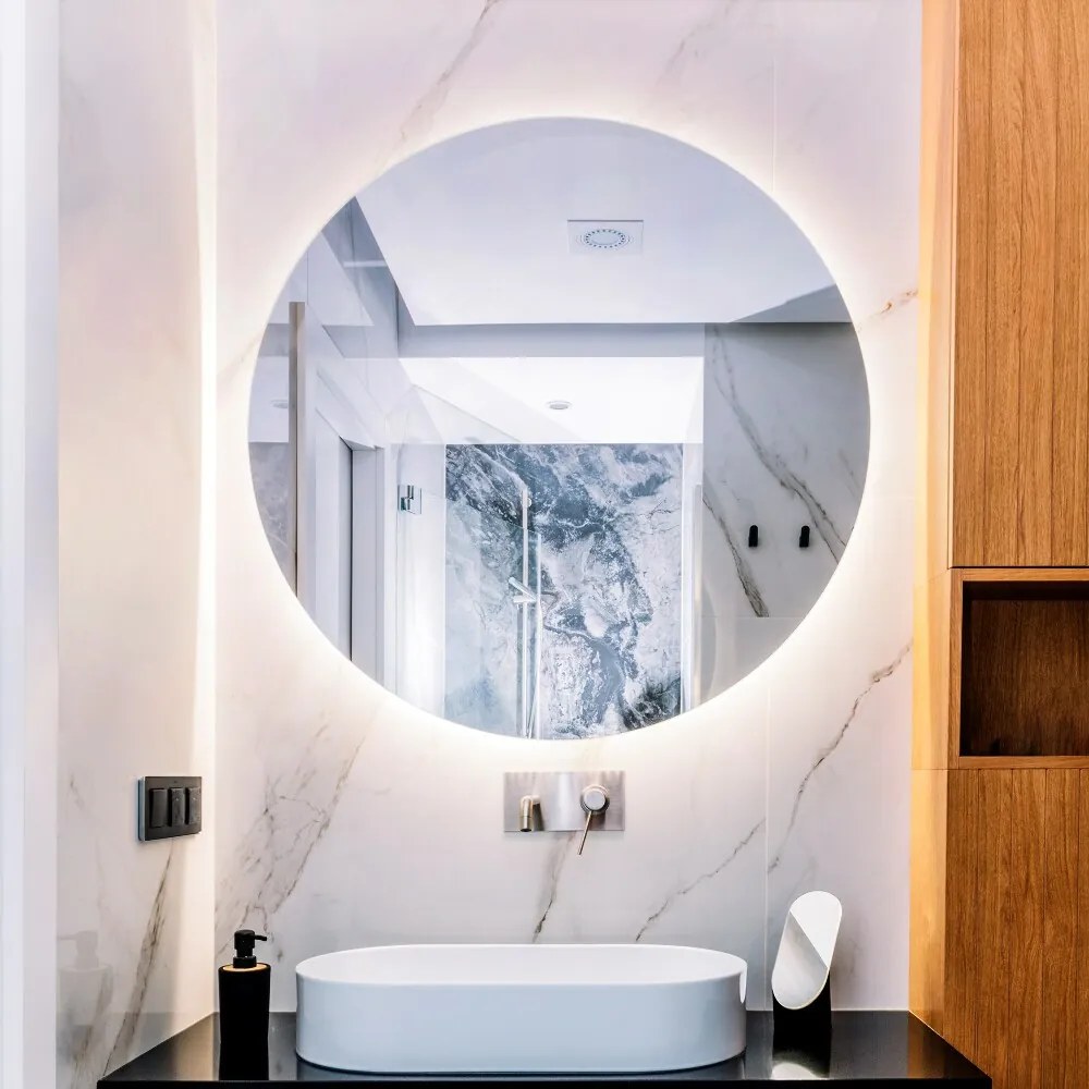 Podsvietene okrúhle kúpeľňové zrkadlo fi 70 cm  Teplé svetlo (3000K)