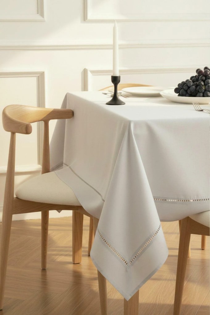 Obrus CLASSY sivý Rozmer: 140x200 cm