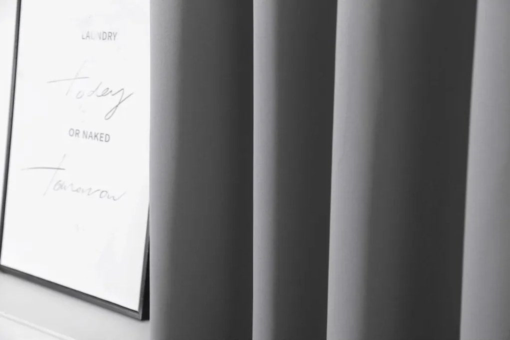 Svetlosivý záves OXFORD 140x270 cm Zavesenie: Riasiaca páska