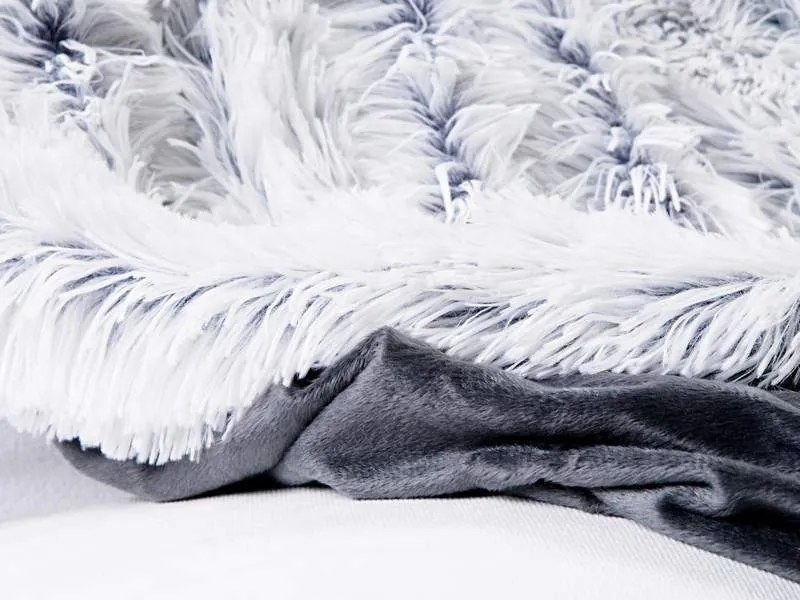 Dreamy Linens Mikroplyšová deka, tmavo sivá