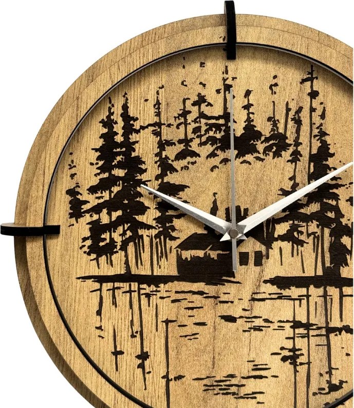 Drevené nástenné hodiny Lesná chatka pri jazere | SENTOP HDF0585-GOLD-OAK