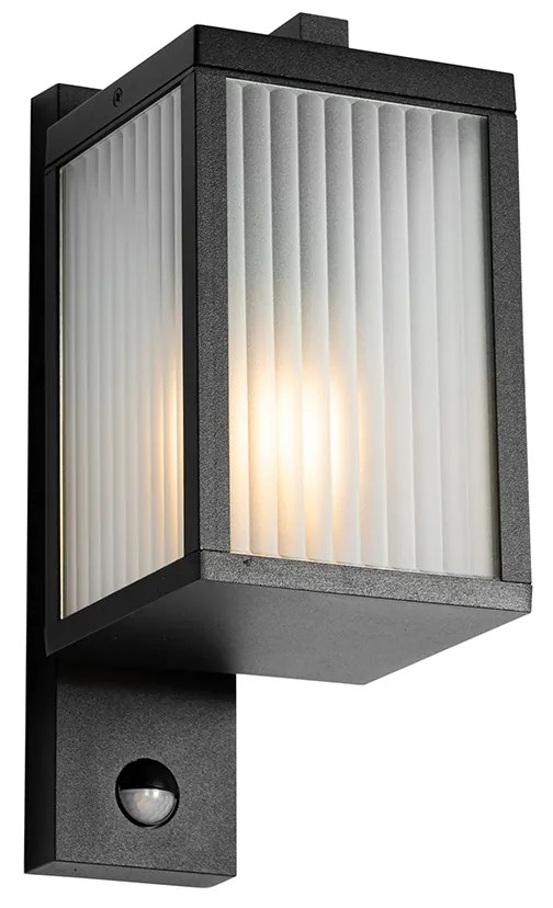 Vonkajšia nástenná lampa čierna s rebrovaným sklom a senzorom pohybu - Charlois