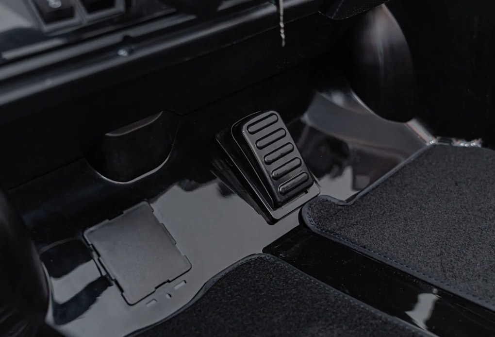 Ramiz Vozidlo Lamborghini Revuelto XL čierne