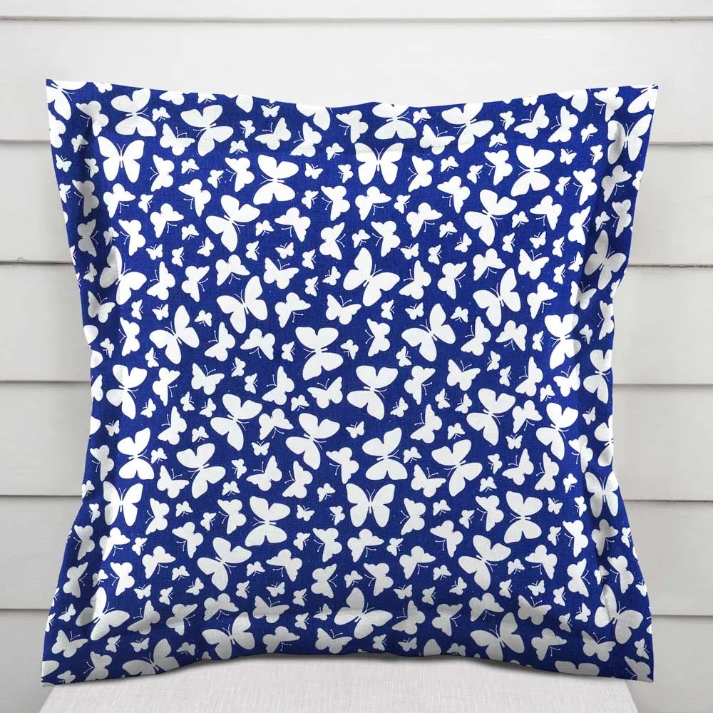 Biante Bavlnená obliečka na vankúš s lemom Sandra SA-376 Biele motýliky na modrom 45 x 45 cm