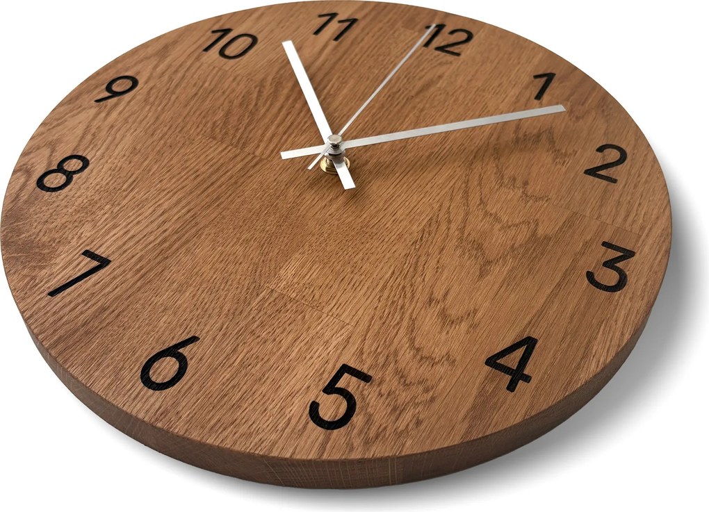Luxusné nástenné hodiny z dubového dreva - VAERKA: Farba čierna RAL 9005 30 cm 4643-108218 MAS024-3072-BLACK-30