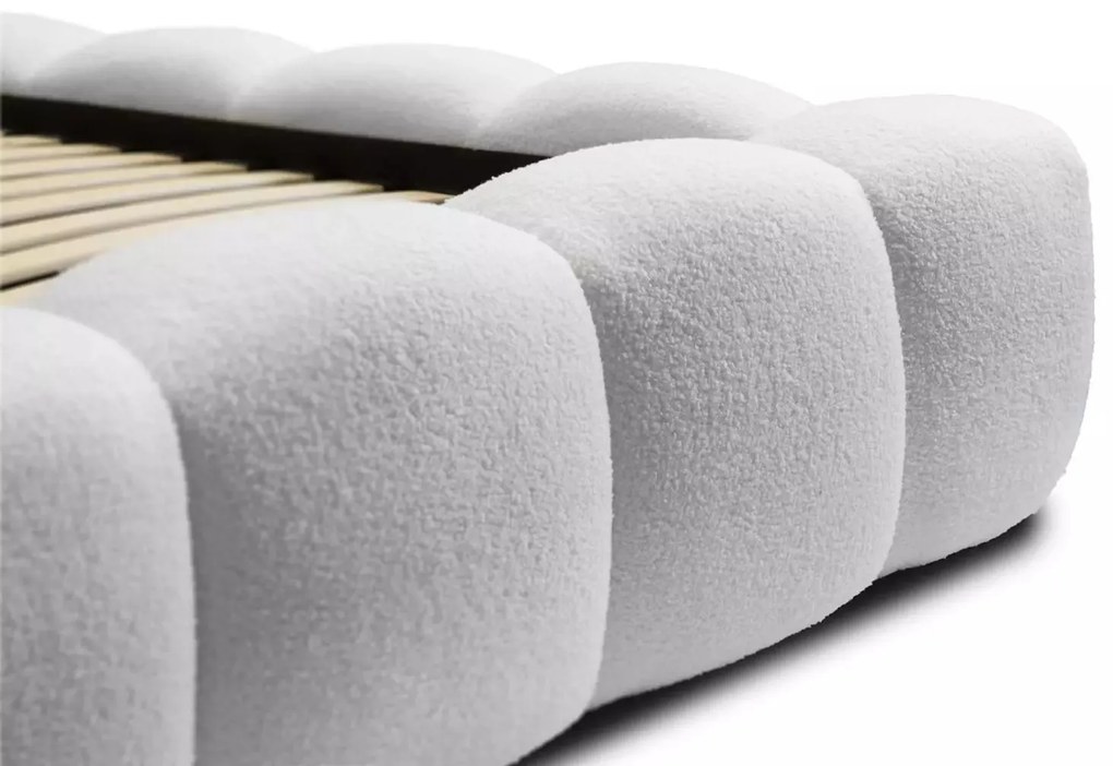 ČALÚNENÁ POSTEĽ ASHLEY 200x200 QUELLE 01 BIELA