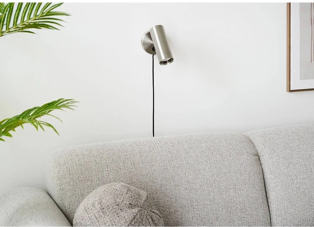 Oceľové nástenné svietidlo do zásuvky v striebornej farbe Paris – House Nordic