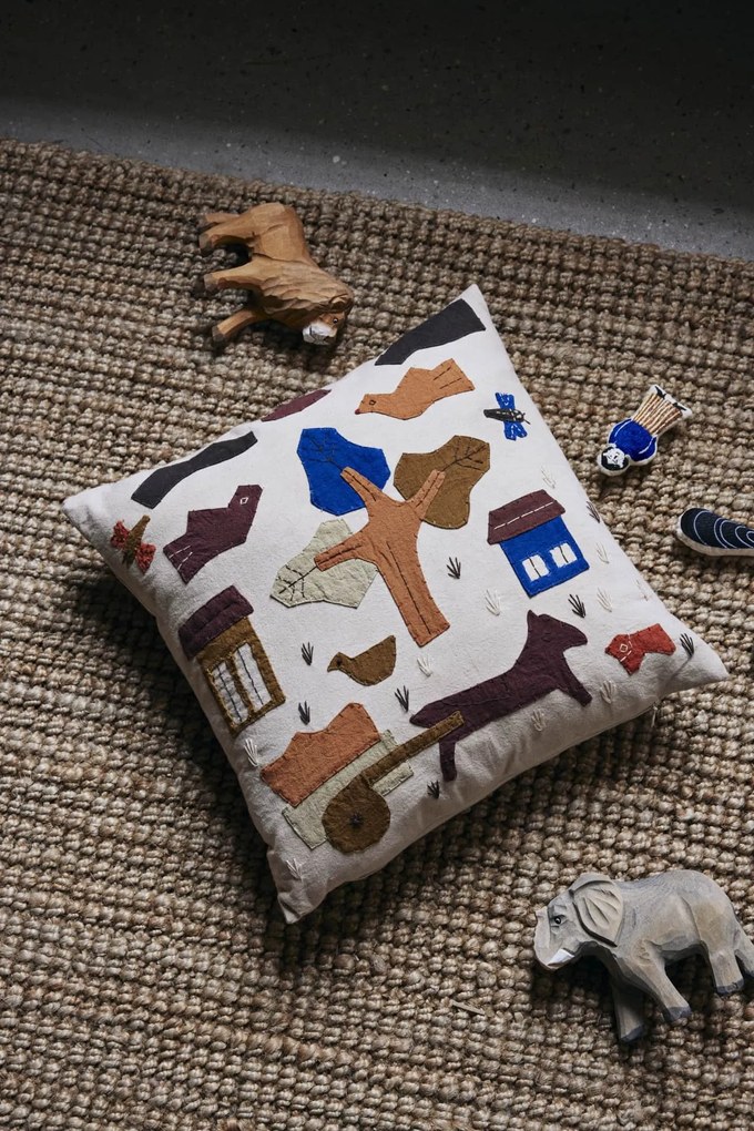 Ferm Living Vankúš z organickej bavlny Village OffWhite 40 x 40 cm