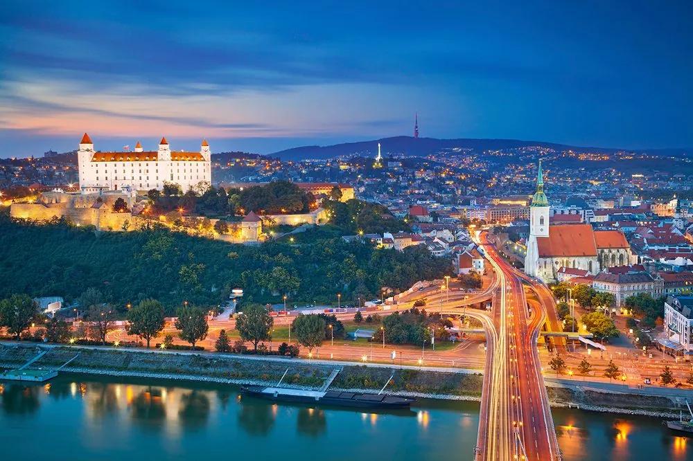 Samolepiaca fototapeta večerný pohľad na Bratislavu