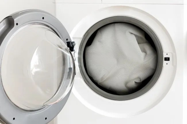 Kúpeľňový koberček SUPREME STONES kamienky, biely