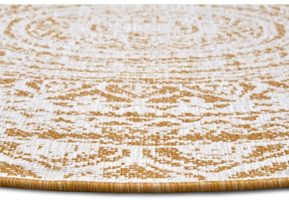 Okrovožlto-biely okrúhly vonkajší koberec ø 140 cm Siruma – NORTHRUGS