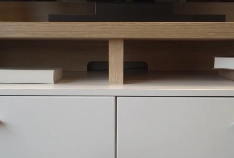 Obývacia stena Caracas Media, dub/biely lesk, s osvetlením