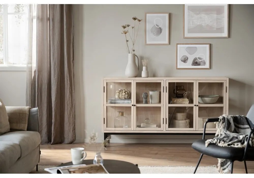 Vitrína z kaučukového dreva v prírodnej farbe 160x88 cm Marshalle – Rowico