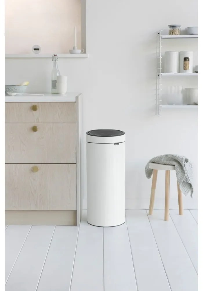 Biely dotykový oceľový odpadkový kôš 30 l Touch Bin – Brabantia