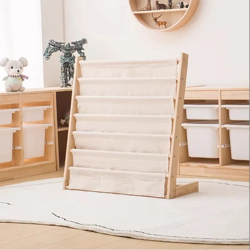 Detský regál na knihy s látkovými poličkami