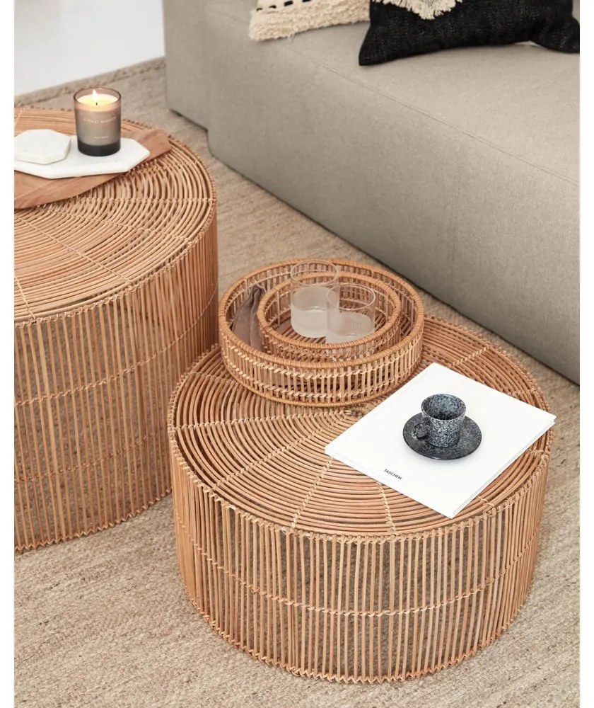 Ratanové okrúhle konferenčné stolíky v súprave 2 ks v prírodnej farbe ø 66 cm Elmima – Kave Home